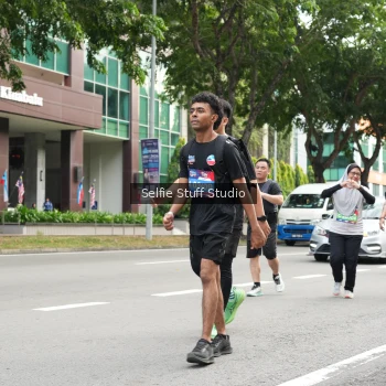 Runner Photo 3945946