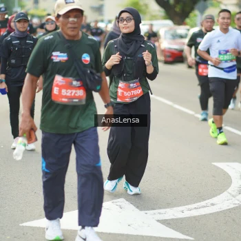 Runner Photo 3946175