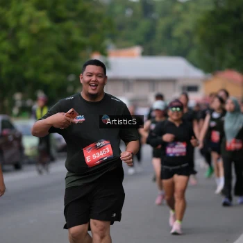 Runner Photo 3946245