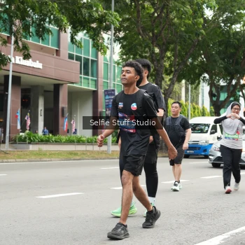 Runner Photo 3946329