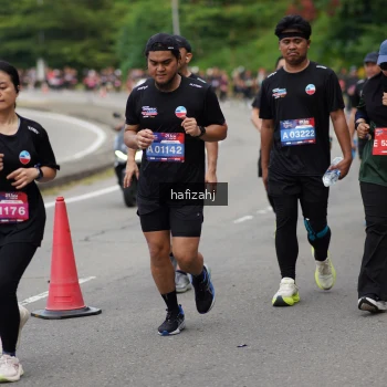 Runner Photo 3946348