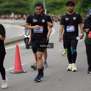 Runner Photo 3946349