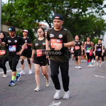 Runner Photo 3946514