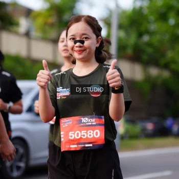 Runner Photo 3946575