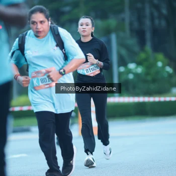 Runner Photo 3946576