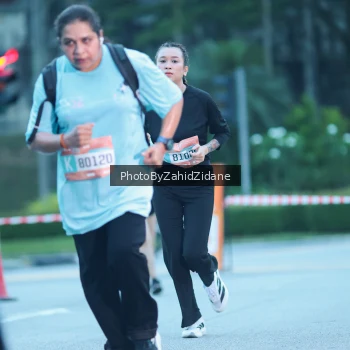 Runner Photo 3946577