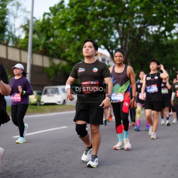 Runner Photo 3946644