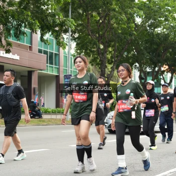 Runner Photo 3946675