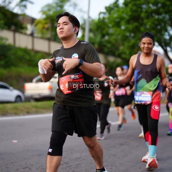 Runner Photo 3946678