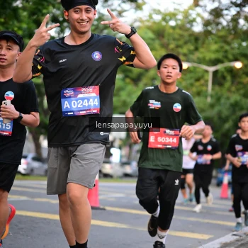 Runner Photo 3946700