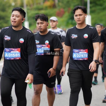 Runner Photo 3946705