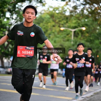 Runner Photo 3946733