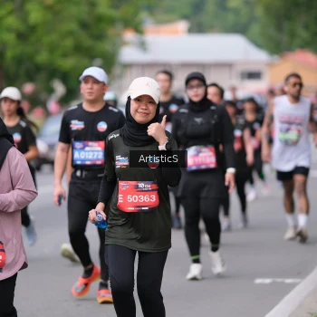 Runner Photo 3946750