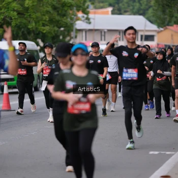 Runner Photo 3947515