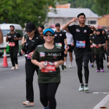 Runner Photo 3947545