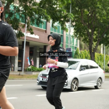 Runner Photo 3947561