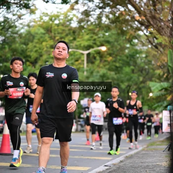 Runner Photo 3947584