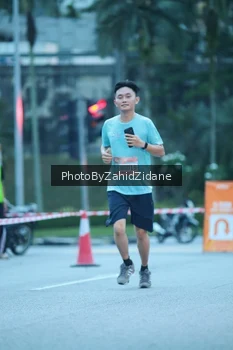 Runner Photo 3947636