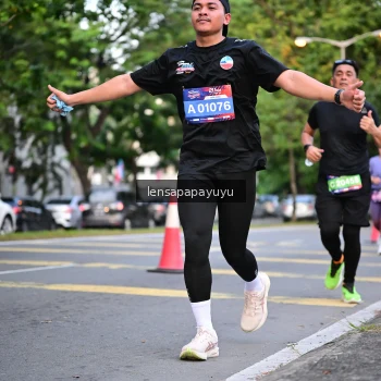 Runner Photo 3947644