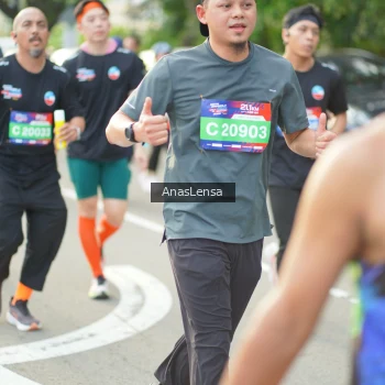 Runner Photo 3947666
