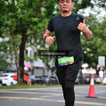 Runner Photo 3947678