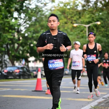 Runner Photo 3947696