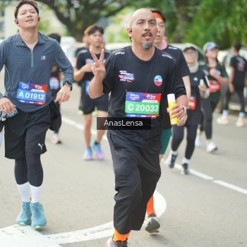 Runner Photo 3947773