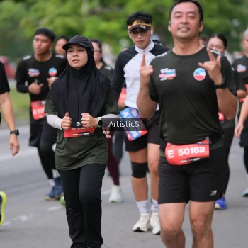 Runner Photo 3947895