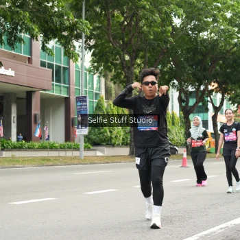 Runner Photo 3947919