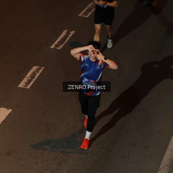 Runner Photo 3947990
