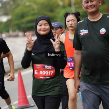 Runner Photo 3948396