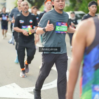 Runner Photo 3948449