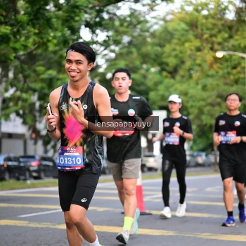 Runner Photo 3948570