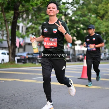 Runner Photo 3948606