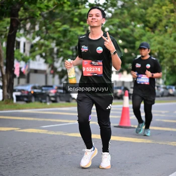 Runner Photo 3948644