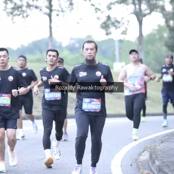 Runner Photo 3948657