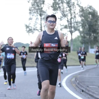 Runner Photo 3948683