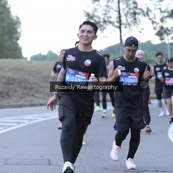 Runner Photo 3948684