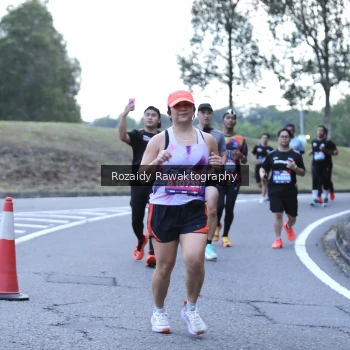 Runner Photo 3948725