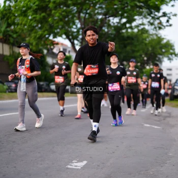 Runner Photo 3948897