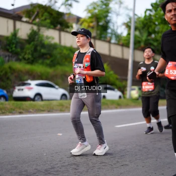 Runner Photo 3948944