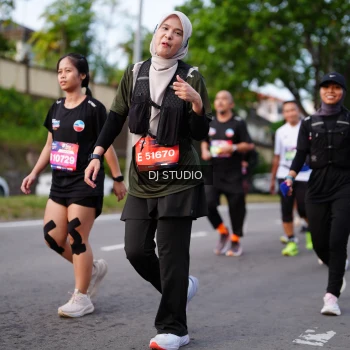 Runner Photo 3948990
