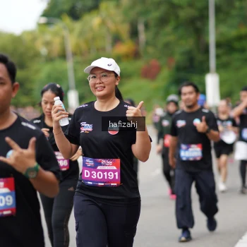 Runner Photo 3948999