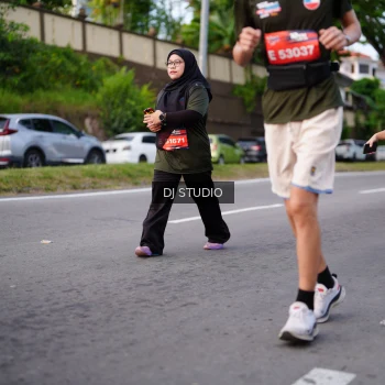 Runner Photo 3949474