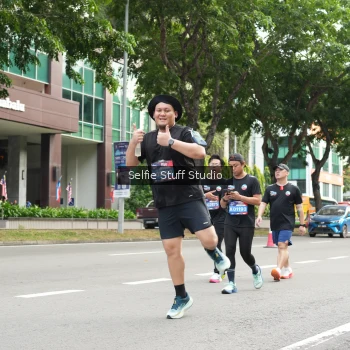 Runner Photo 3949572
