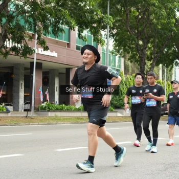 Runner Photo 3949837