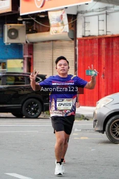 Runner Photo 3949993