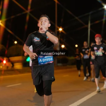 Runner Photo 3951542