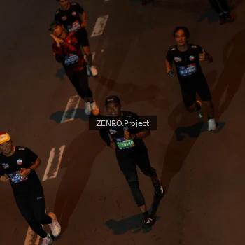 Runner Photo 3951743