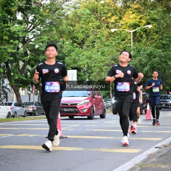 Runner Photo 3952451